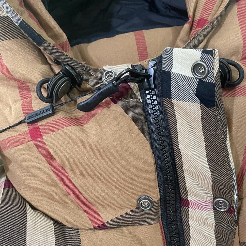 Burberry Classic Check Pattern Down Jacket - image 5